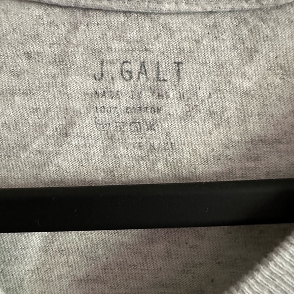 Grey cropped brandy Melville tee - Picture 2 of 3